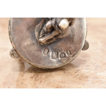 Carskie Srebrne Jajo - Jajko Perły - Chłopiec z Perła - pr 84