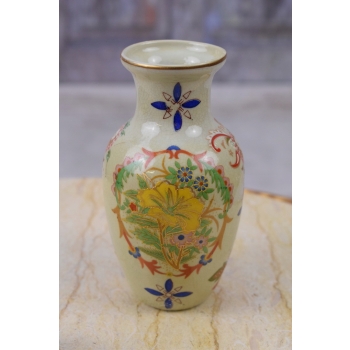 KOMPLET PORCELANOWY WAZONIK I TALERZYK