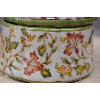 Porcelanowa Szkatuła z Różą - Kwiaty - Puzderko - Okucia z Brązu