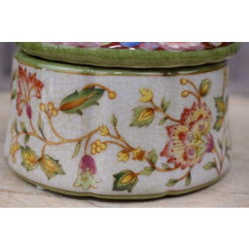 Porcelanowa Szkatuła z Różą - Kwiaty - Puzderko - Okucia z Brązu