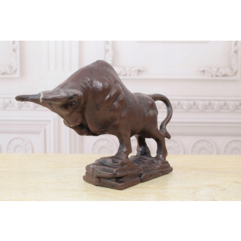 Byk z Żeliwa - Groźny Byk - Figura z Żeliwa - Dekoracja