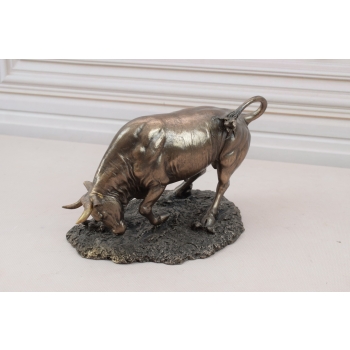 Groźny Byk - Figura Figurka Prezent - Statuetka Hossa Giełda Kryptowaluty