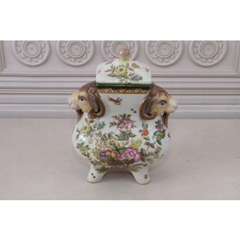 Kolorowa Szkatuła Bomboniera - Porcelana - Kozły - Dekoracja