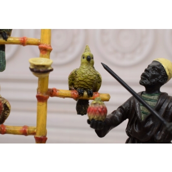 Treser Arab z Papugami - Figura z Brązu - Kolekcja Vienna