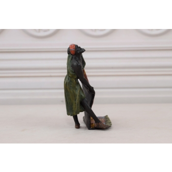 Handlarz Arab z Dywanem - Figura z Brązu - Kolekcja Vienna