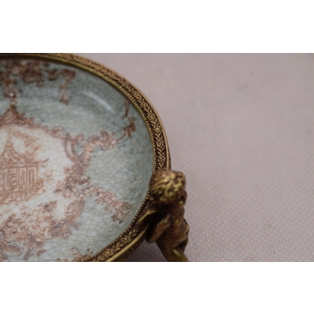 Porcelanowa Patera Okuta Brązem - Trzy Amorki Anioły Secesja