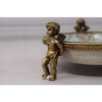 Porcelanowa Patera Okuta Brązem - Trzy Amorki Anioły Secesja