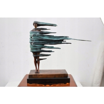 Salvador Dali Abstrakcja - Kobieta na Wietrze - Figura Rzeźba z Brązu