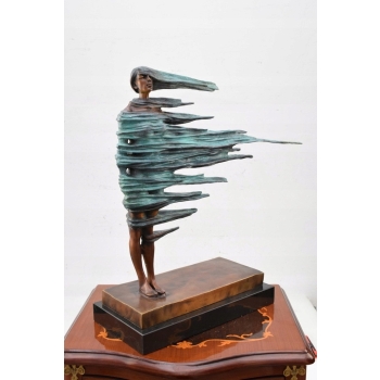 Salvador Dali Abstrakcja - Kobieta na Wietrze - Figura Rzeźba z Brązu