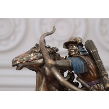 Japoński Samuraj Na Koniu - Łucznik - Figurka Statuetka - Dekoracja