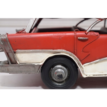 Metalowy Model Samochód - Auto z Deska Surfingowa - Czerwony Cadilac