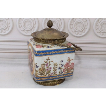 Porcelanowy Wazon Koszyczek - Amfora - Porcelana + Brąz - Kwiaty