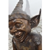Siedzący Śmieszny Skrzat - Gnom Troll - Figura Rzeźba z Brązu Ogród Ozdoba
