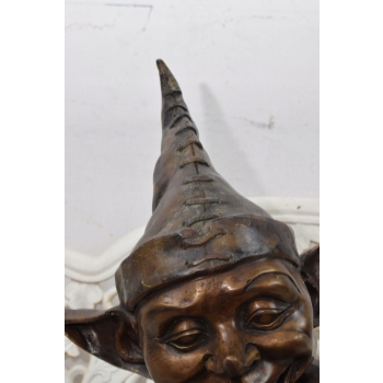Siedzący Śmieszny Skrzat - Gnom Troll - Figura Rzeźba z Brązu Ogród Ozdoba