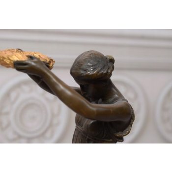 Kobieta z Wieńcem Laurowym - Figura z Brązu - Dekoracja Ozdoba