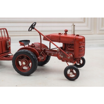 Metalowy Traktor z Przyczepą - Model Kolekcjonerski - Prezent Vintage