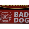BLASZANY SZYLD - Bad Dog - Uwaga Zły Pies - Zawieszka Na Bramę Ogrodzenie