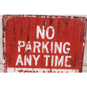 BLASZANY SZYLD - No Parking - Nie Parkować - Zawieszka Na Bramę Ogrodzenie