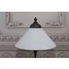 Lampa Art Deco - Figura Kobiety - Biały Trójkątny Klosz - Lampka Biuro