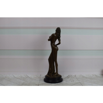 Akt Kobiety - Kobieta Kusząca Scena - Figura Rzeźba z Brązu