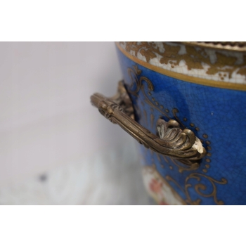 Porcelanowy Wazon - Waza - Niebieska - Kolorowe Kwiaty - sygn - Brąz