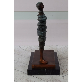 Stojąca Kobieta w Sukni - Salvador Dali - Figura z Brązu - Rzeźba - 40 cm
