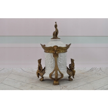 Pałacowy Porcelanowy Wazon z Przykrywką - Biała Waza - Porcelana + Brąz