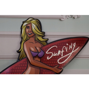 Blaszany Szyld - Kobieta w Bikini - Surfing Retro - Dekoracja Plaża Ozdoba