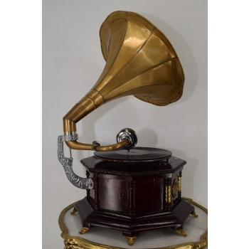 Gramofon - Patefon - 8 Kat - Mahoń - Sprawny - Zdobienia Tuba Rzeźbiona