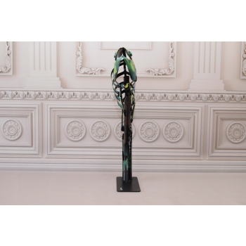 Nowoczesny Kameleon - Metalowa Figura Naum Gabo - Sztuka Współczesna