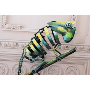 Nowoczesny Kameleon - Metalowa Figura Naum Gabo - Sztuka Współczesna