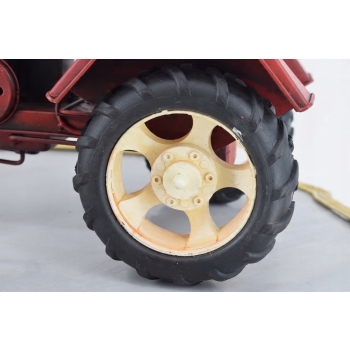 Metalowy Model Czerwony Traktor - Prezent Vintage - Dekoracja Ozdoba