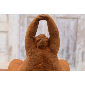 Żeliwna stara figura siedząca łgarska kobieta akt YOGA figurka