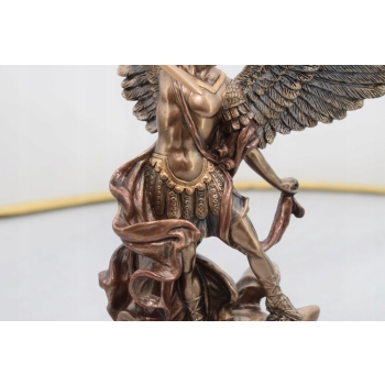 Michał Archanioł Pokonujący Szatana - Anioł z Demonem - Biblia - Figura