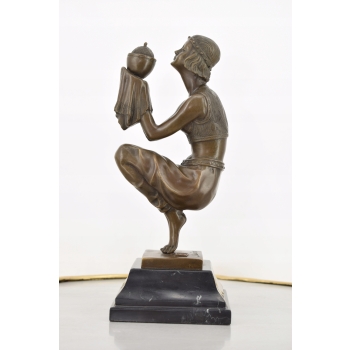 Kleopatra z Jajem - Jajo Kleopatry - Figura Rzeźba z Brązu - Oblivine