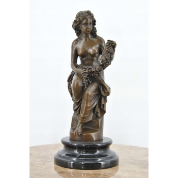 Kobieta z Winogronem - Winogrono - Figura Rzeźba z Brązu - Dekoracja Ozdoba