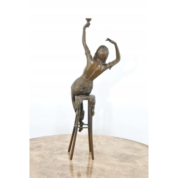 Egipcjanka z Kieliszkiem - Kobieta Na Krześle - Figura z Brązu - Dekoracja