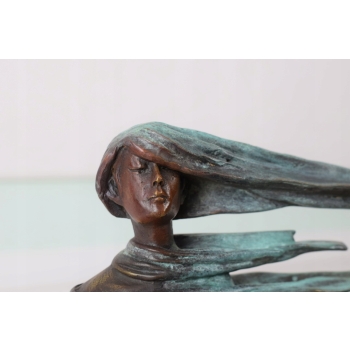 Stojąca Kobieta w Sukni na Wietrze - Salvador Dali - Figura z Brązu - 40 cm