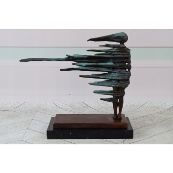 Stojąca Kobieta w Sukni na Wietrze - Salvador Dali - Figura z Brązu - 40 cm