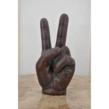 Dłoń z Żeliwa - Znak Victorii - Symbol Pokoju Zwycięstwa - Figura z Żeliwa