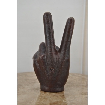 Dłoń z Żeliwa - Znak Victorii - Symbol Pokoju Zwycięstwa - Figura z Żeliwa