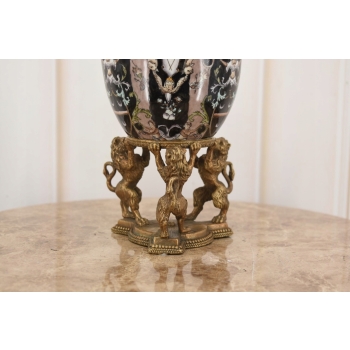 Czarne Porcelanowe Jajo Wsparte Lwami - Porcelana + Brąz - Szkatuła Jajko