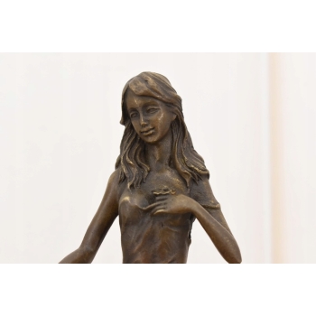 Dziewczyna z Kwiatami - Kobieta w Sukni - Figura Rzeźba z Brązu - Dekoracja