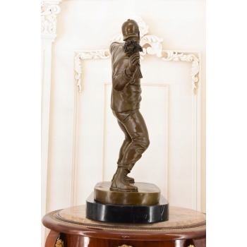 Banksy Style - Miotacz Kwiatów - „Flower Thrower