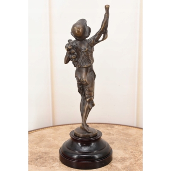 Kobieta w Kapeluszu - Figura Rzeźba z Brązu - Dekoracja