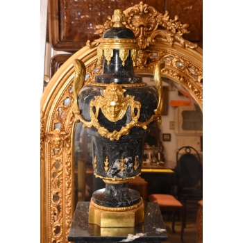 Pałacowy Postument Marmurowy - Kolumna z Amforą - Marmur + Brąz