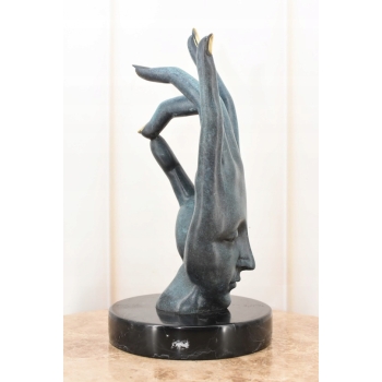 Surrealistyczna Twarz Na Dłoni Salvador Dali Style - Figura z Brązu Patyna