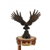 Atakujący Orzeł z Rozłożonymi Skrzydłami - Myszołów - Figura Rzeźba z Brązu