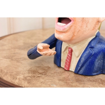 Ruchoma Skarbonka Donald Trump - Make America Great Again - Figura Żeliwo