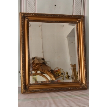 Kryształowe Prostokątne Lustro - 82 x 72 cm - Drewniane Zdobiona Złota Rama